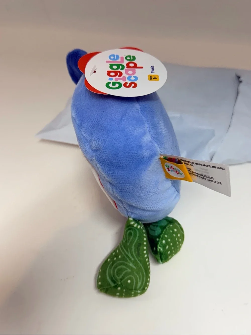 Giggle scape soft blue